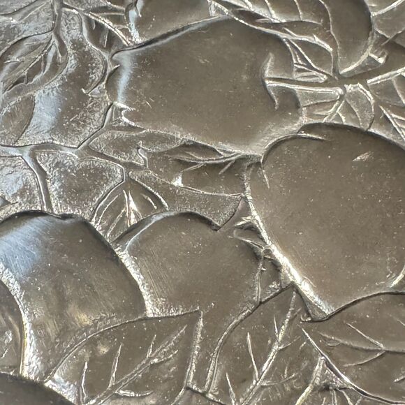 Vintage 1991 Arthur Court Serving Platter Tray Apple Pear Design Aluminum 12" - Picture 3 of 10